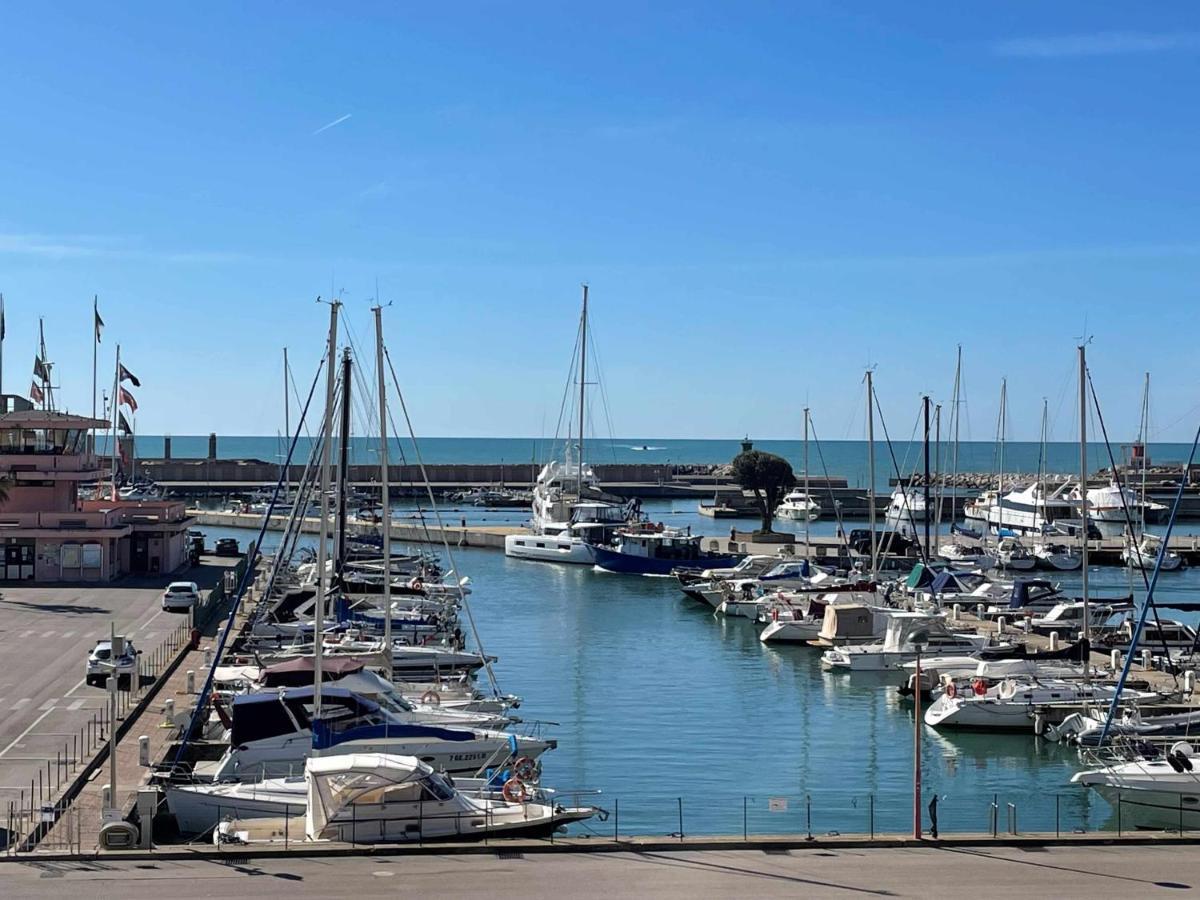شقة Borgo Damare Nettuno Vista Mare المظهر الخارجي الصورة